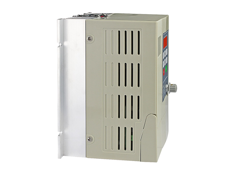 4000H通用變頻器，變頻器三相380V，變頻器廠家，電機(jī)變頻器